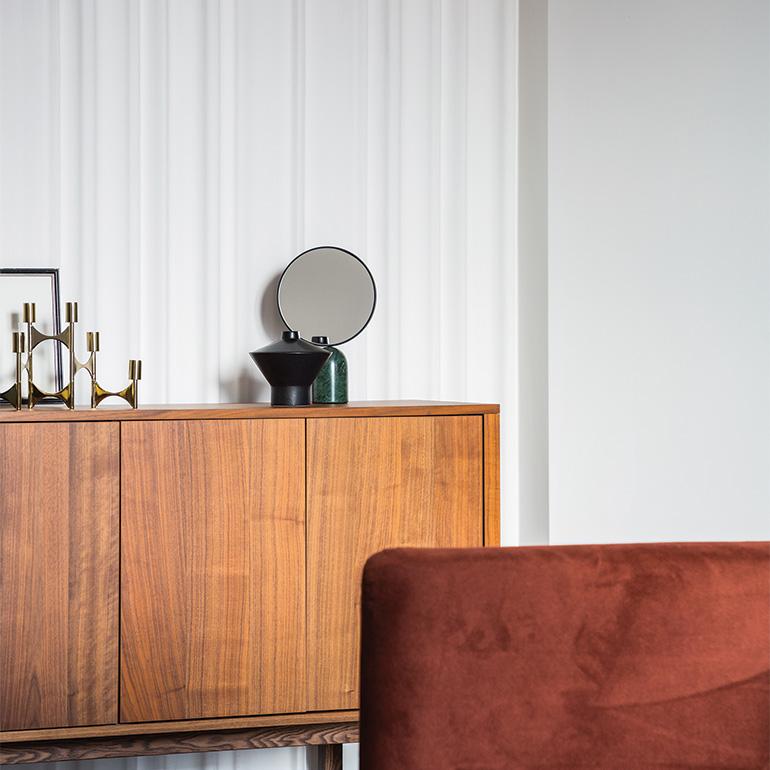 per una coppia internazionale, lo studio di architettura e interior design Archventil ha progettato un appartamento in stile vintage in via Palmanova a Milano. 
