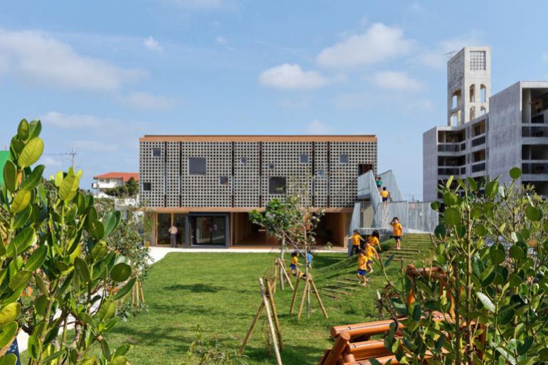 Hanazono Kindergarten and Nursey by HIBINOSEKKEI + Youji no Shiro