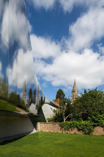 Investcorp Building for Oxford University's Middle East Centre at St Antony's College by Zaha Hadid Architects