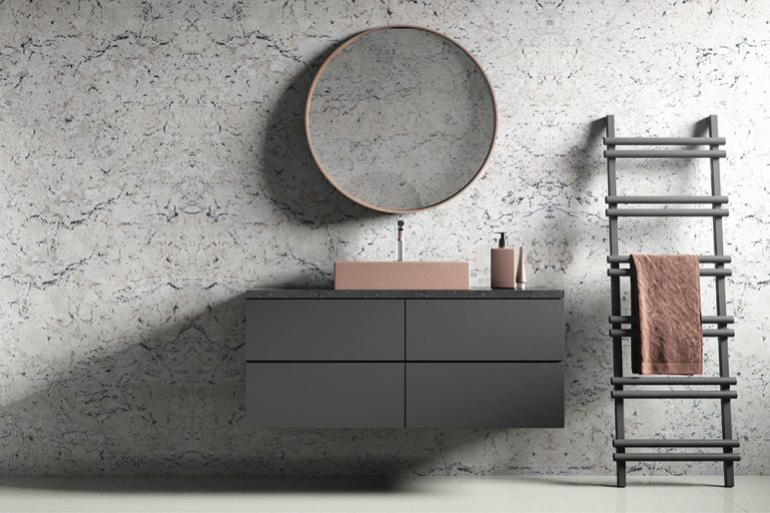 Exotic Granite White Delicatus: su uno sfondo bianco puro e pulito, piccole venature si evidenziano per creare ambienti minimalisti, in una ricca combinazione di venature intense e tratti grigiastri.
